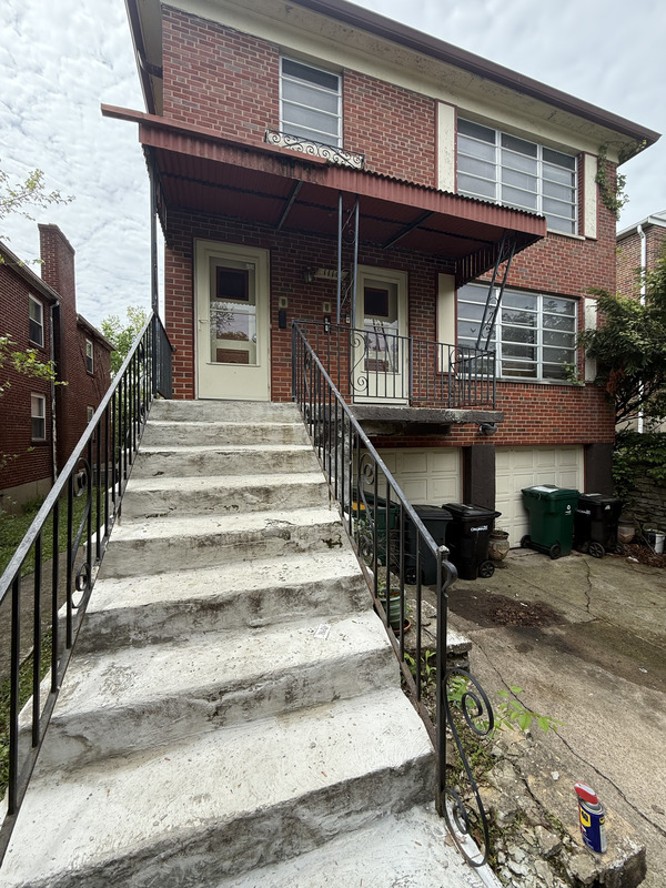 Building Photo - 1111 Elm Park Dr