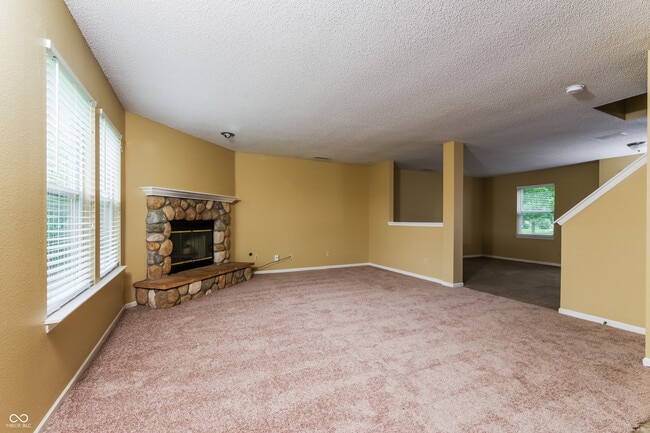 Building Photo - 1849 Southernwood Ln