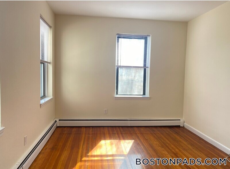 Building Photo - 60 Brighton Ave