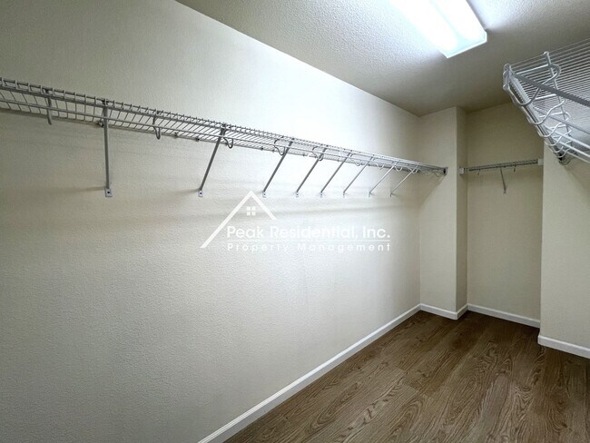 Building Photo - 8220 Sheldon Pl Dr