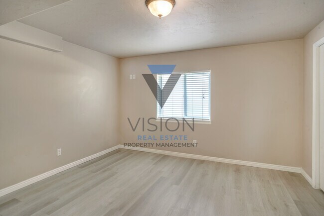 Building Photo - 1482 E 1280 S