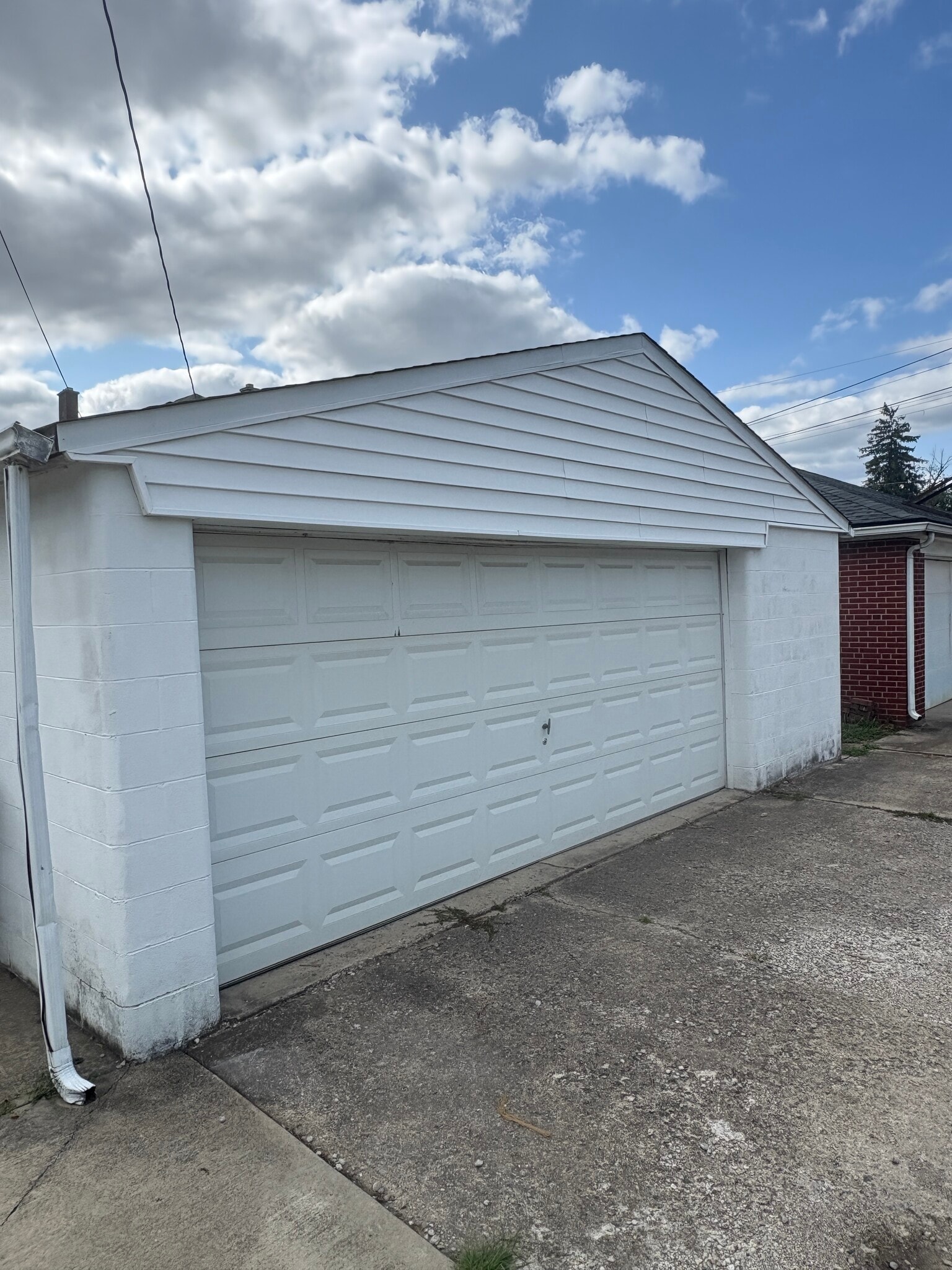 Building Photo - 1368 Westwood Ave