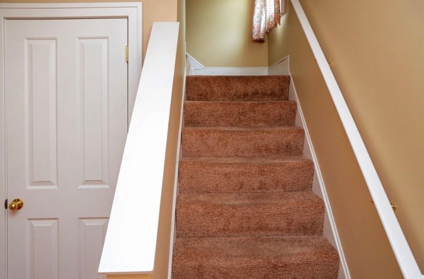 Building Photo - 916 Zeeland Ct NE