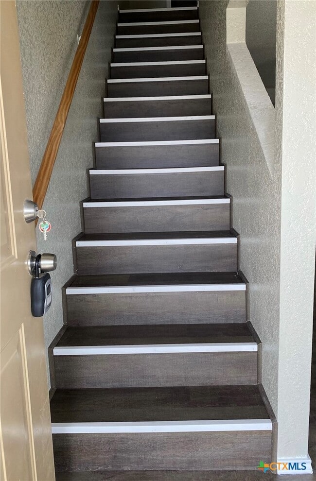 Building Photo - 4409 Jeff Scott Dr