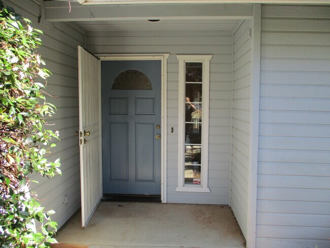 Building Photo - MOVE IN SPECIAL...$500 OFF OF THE 1ST MONT...