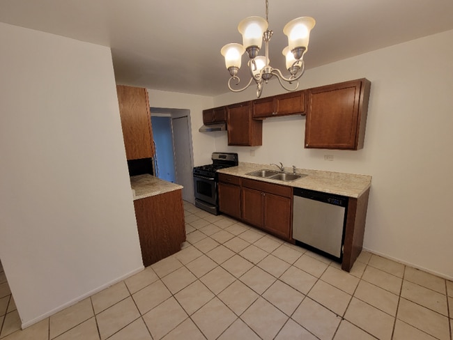 Building Photo - 2637 Wingate Ct