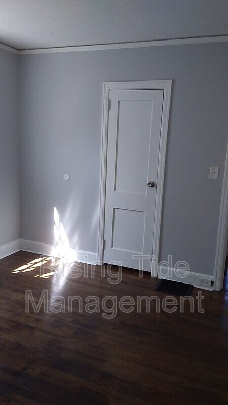 Building Photo - 4404 Avenue M