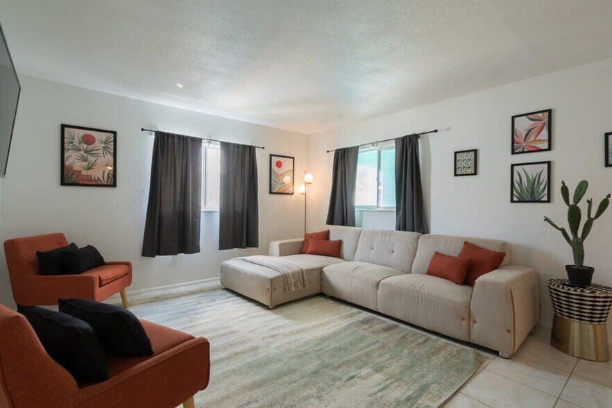 Primary Photo - 505 Fillmore Ave