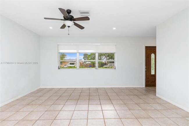 Building Photo - 1511 NW 85th Way