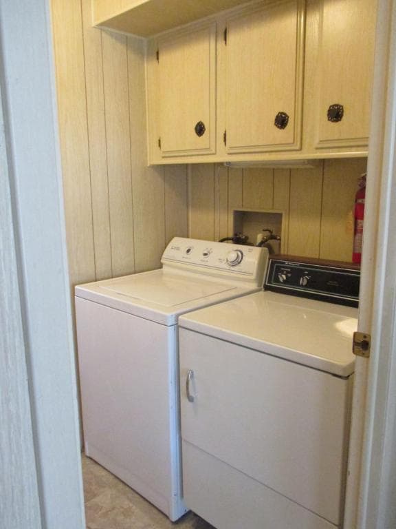 Building Photo - 760 Santo Tomas Dr