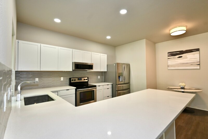 Building Photo - 5659 NE Canard Dr