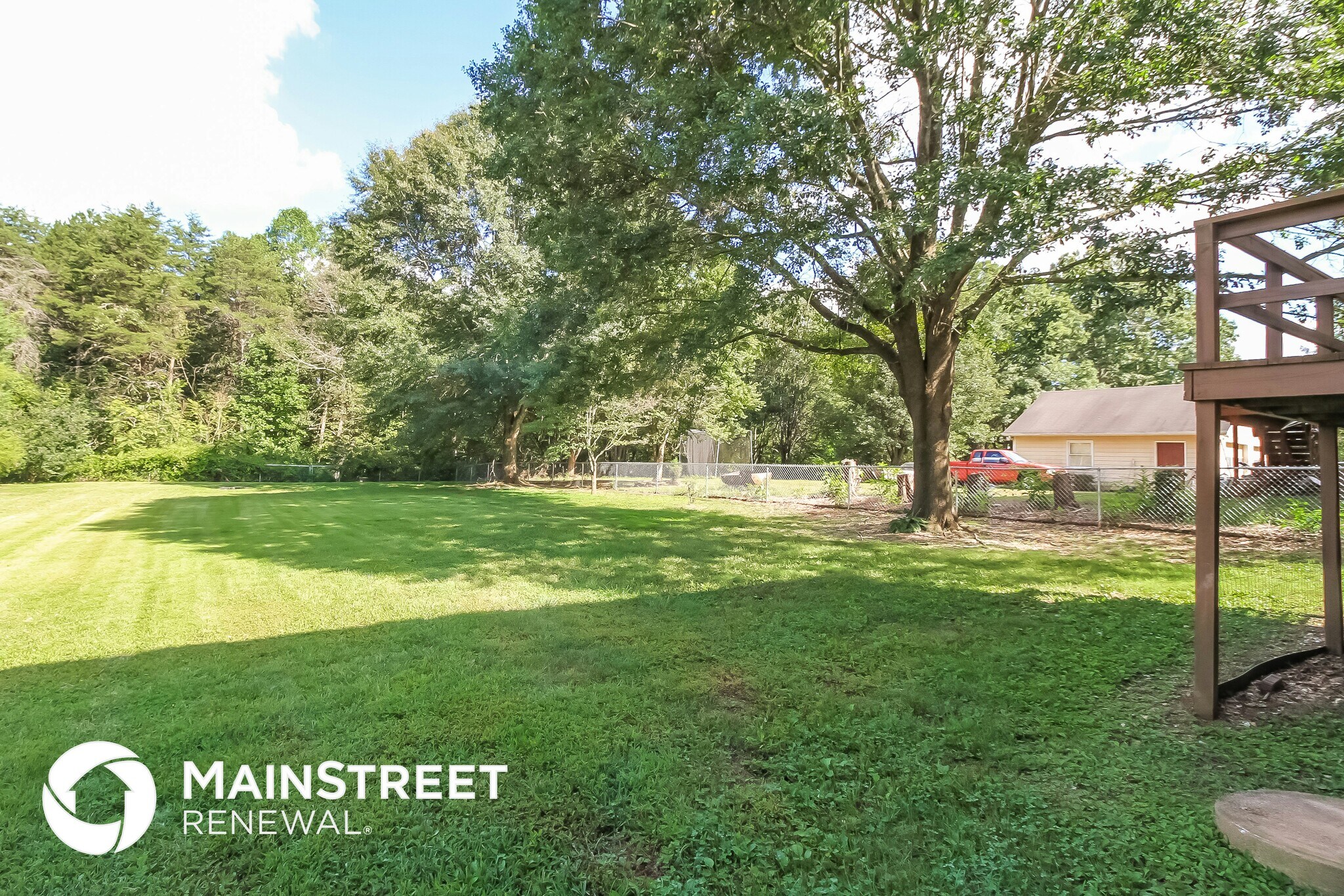 Building Photo - 1124 Ridgecliff Dr