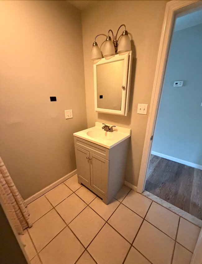 Building Photo - 405 S Boyd St