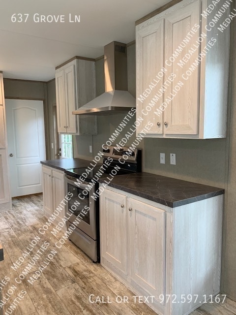 Building Photo - 637 Grove Ln