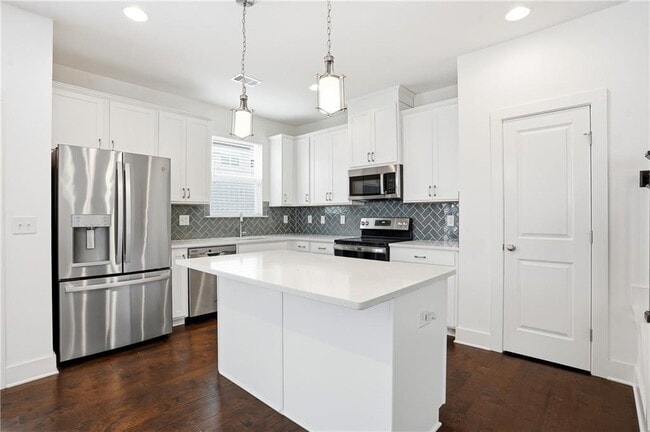 Building Photo - 6360 Princeton Ridge Dr