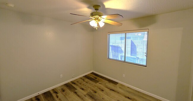 Building Photo - 3 Bedroom Home in the Silverhawk Community Near N Cooper Rd and W Guadalupe Rd!