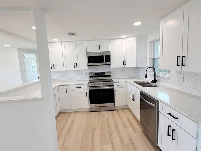 Building Photo - 13617 Frances Ave