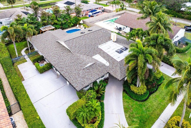 Building Photo - 1080 SW 17th St