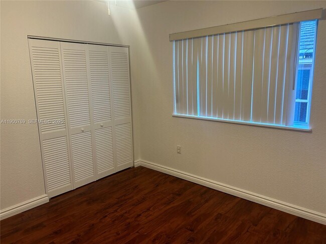 Building Photo - 3147 New York St