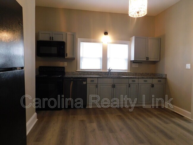 Building Photo - 85 Crowell Dr NW