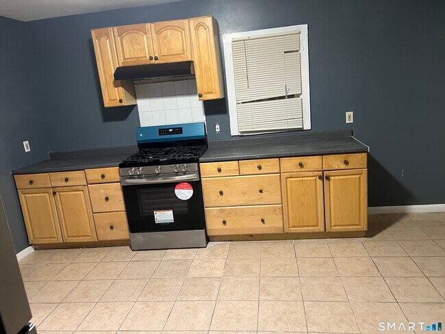 Building Photo - 11 7th St