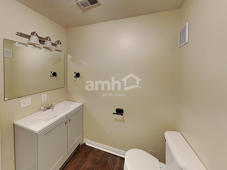 Building Photo - 459 N 990 E