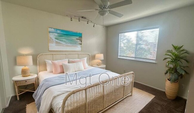 Building Photo - 3140 Crestline Dr