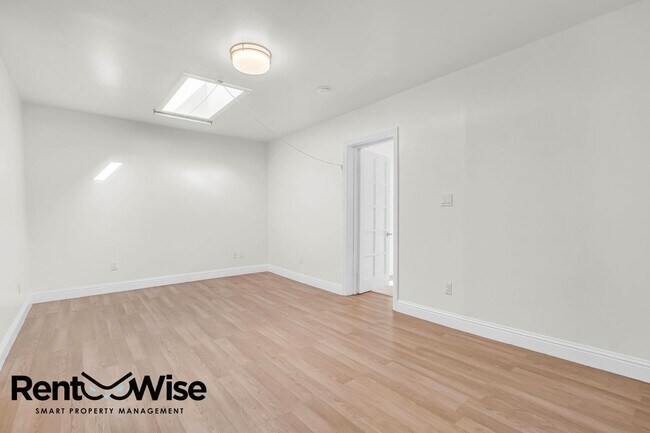 Building Photo - 4525-4529 Irving St. SF