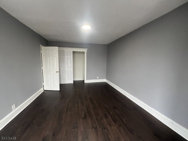 Building Photo - 218 S 11th St