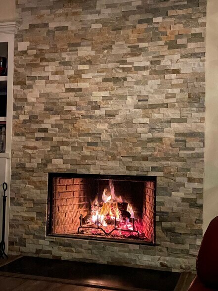 Fireplace - 107 Litchfield Ln
