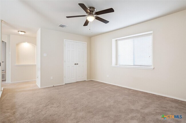 Building Photo - 6231 Ambrose Cir
