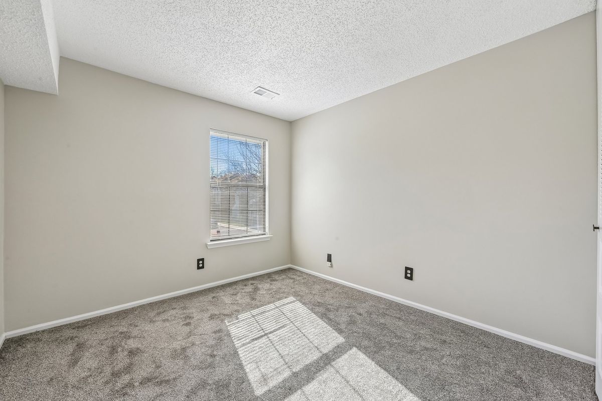 Building Photo - 3015 Lighthouse Ln