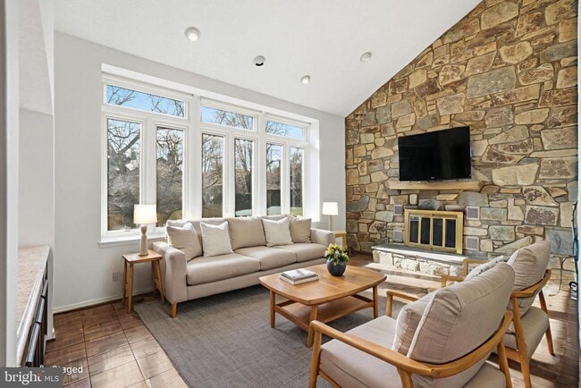 Building Photo - 1 Springer Ct