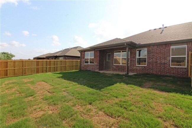 Building Photo - 432 Barbet Dr