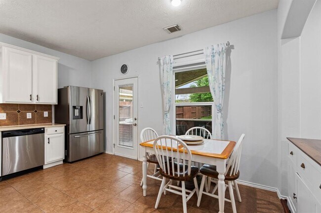 Building Photo - 25915 Hopson Meadows Dr