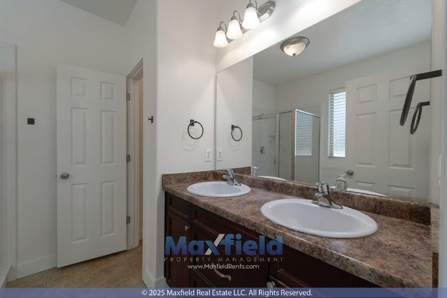 Building Photo - NEW CARPET - 6BD 4BTH 2GAR - Home in Lehi - 6 Month Lease available