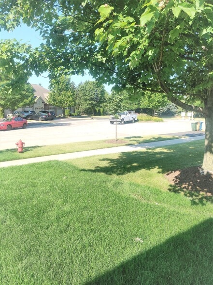 Front yard - 1925 Turtle Creek Ct