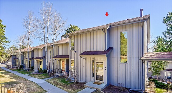 Building Photo - 2356 S Hiwan Dr