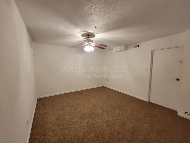 Building Photo - 3058 Steeplechase Dr