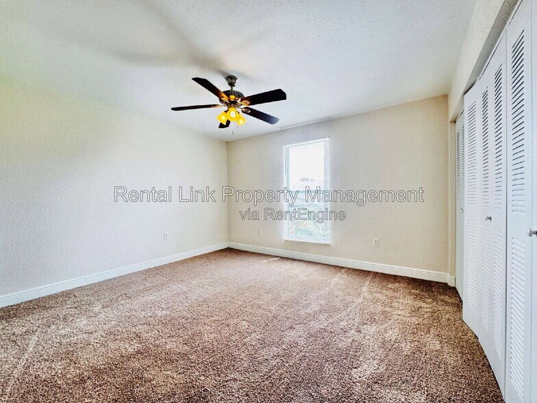 Building Photo - 12664 Kenwood Ln