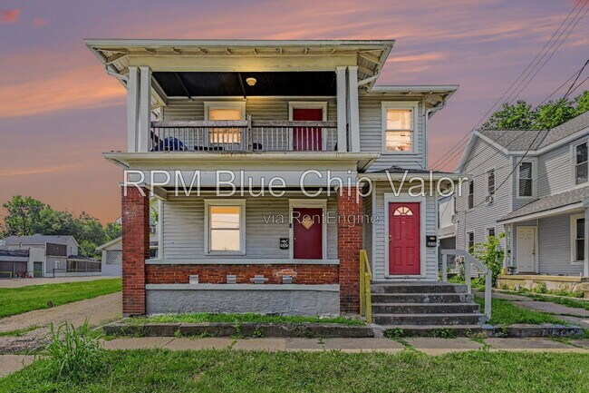 Building Photo - 1832 Woodlawn Ave