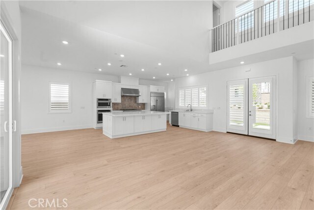 Building Photo - 240 Sora