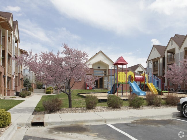 Building Photo - Spring Hollow Apartments