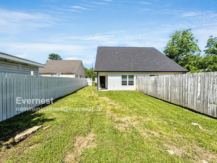 Building Photo - 7722 Standifer Gap Rd