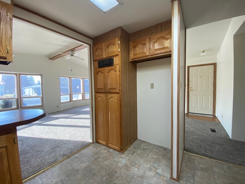 Building Photo - 1827 Westminster Ave