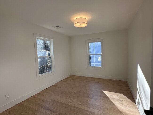 Building Photo - 34 Olmstead St