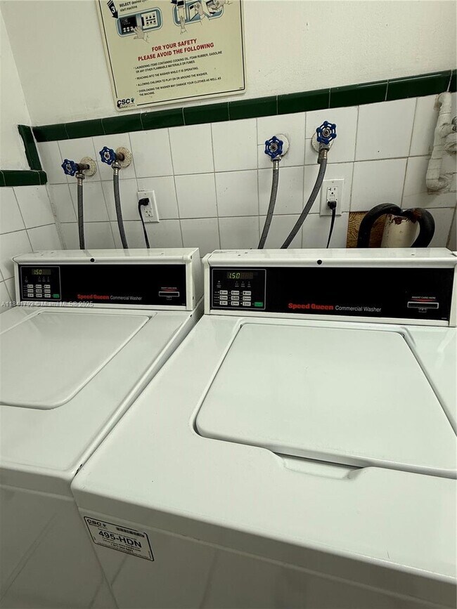 Building Photo - 2935 NE 163rd St