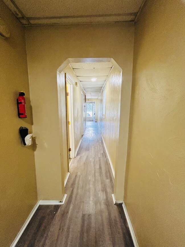 Building Photo - 242 W 28th St