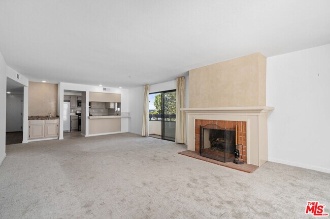 Building Photo - 1250 Amherst Ave