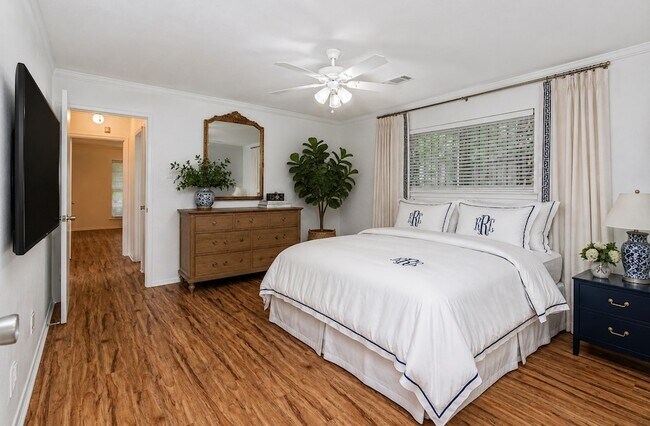 Building Photo - 9133 Villa Park Cir